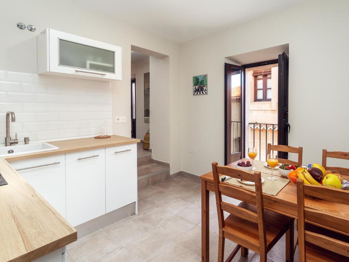 Apartamentos Plaza Mayor 35 Caces Extérieur photo