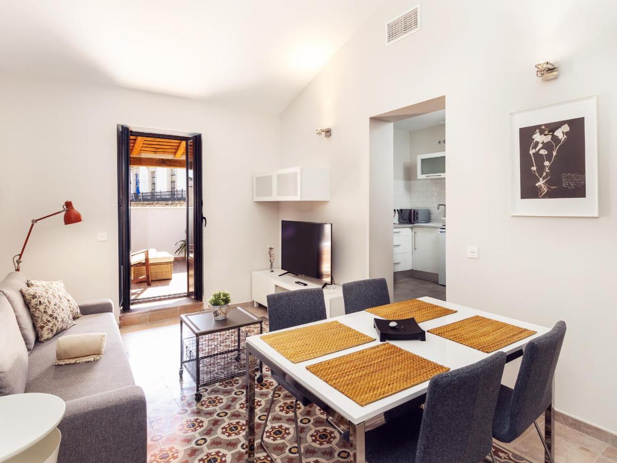 Apartamentos Plaza Mayor 35 Caces Extérieur photo