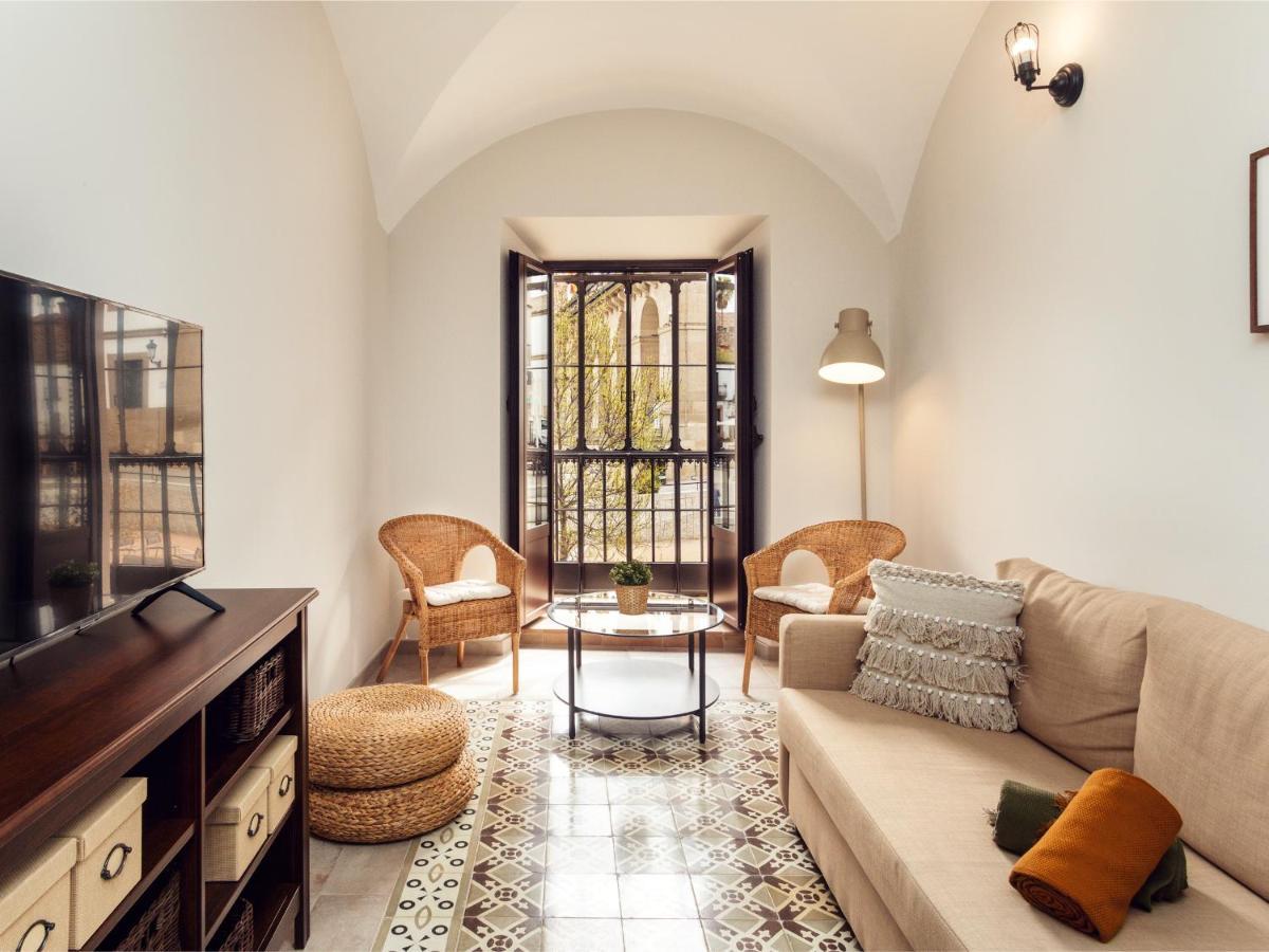 Apartamentos Plaza Mayor 35 Caces Extérieur photo